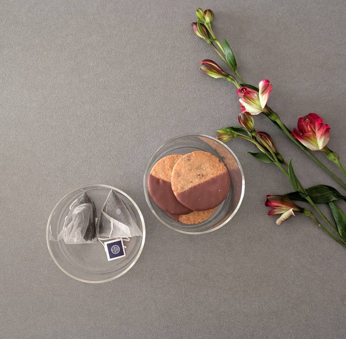 【ご予約受付中】バレンタインセット-Desserts & Chocolate Pino×なべしま銘茶 -